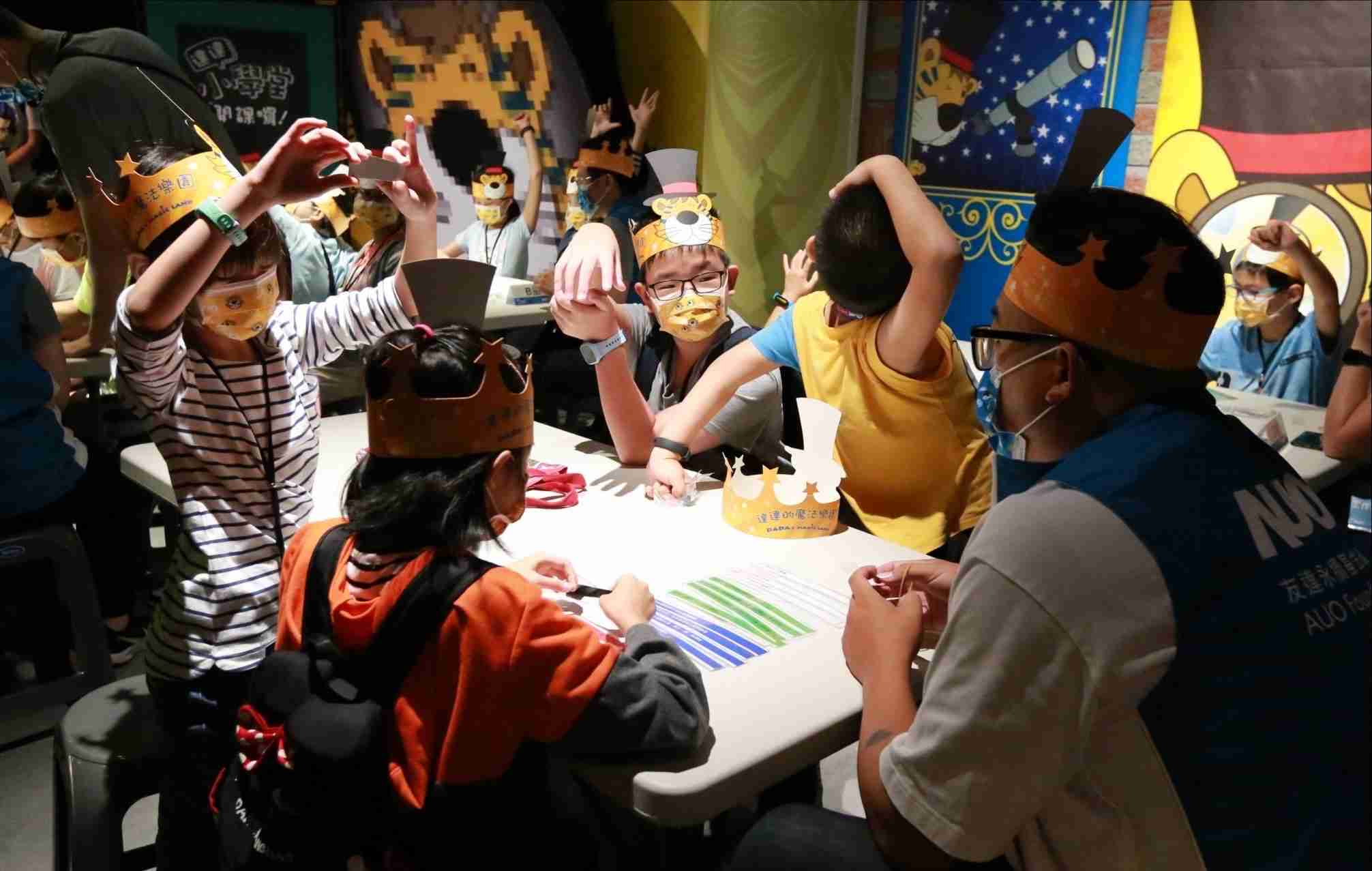 优游UB8以永续理念推动全人教育计划，，，，内外结盟储备科普教育人才，，荣获亚太永续行动奖社会共融面的金奖肯定